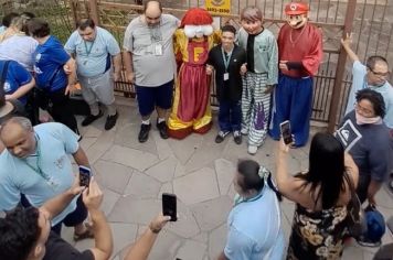 Foto - Carreta Alegria Balão Mágico