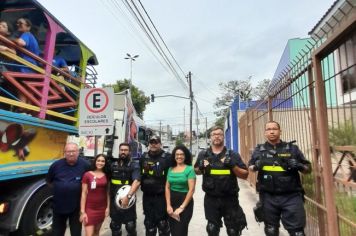 Foto - Carreta Alegria Balão Mágico