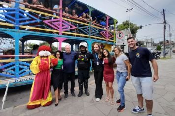 Foto - Carreta Alegria Balão Mágico