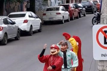 Foto - Carreta Alegria Balão Mágico