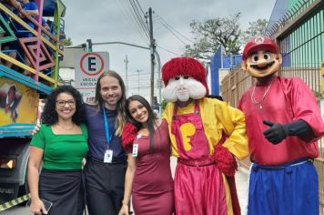 Foto - Carreta Alegria Balão Mágico