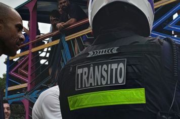 Foto - Carreta Alegria Balão Mágico